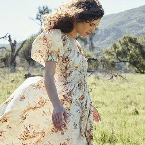 ISO Doen Victoire Dress in Field of Tulips